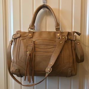 JUST IN💕💕 Steve Madden crossover bag!!  NWOT